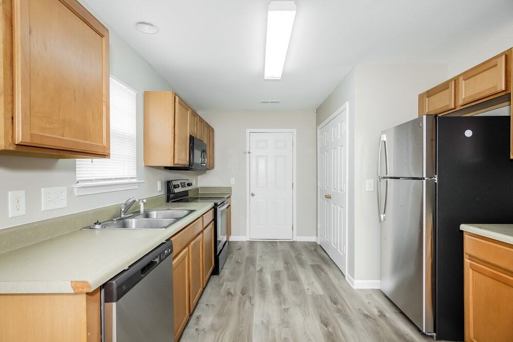 407 Chelton Oaks Dr - Photo 7 of 17