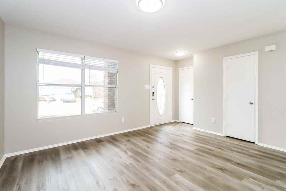 9953 Legacy Dr - Photo 6 of 17