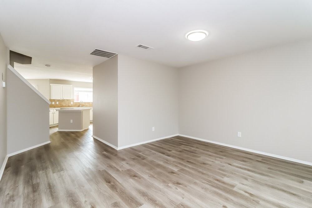 9953 Legacy Dr - Photo 7 of 17