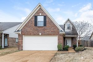 featured image of 10333 Cottage Oaks Dr