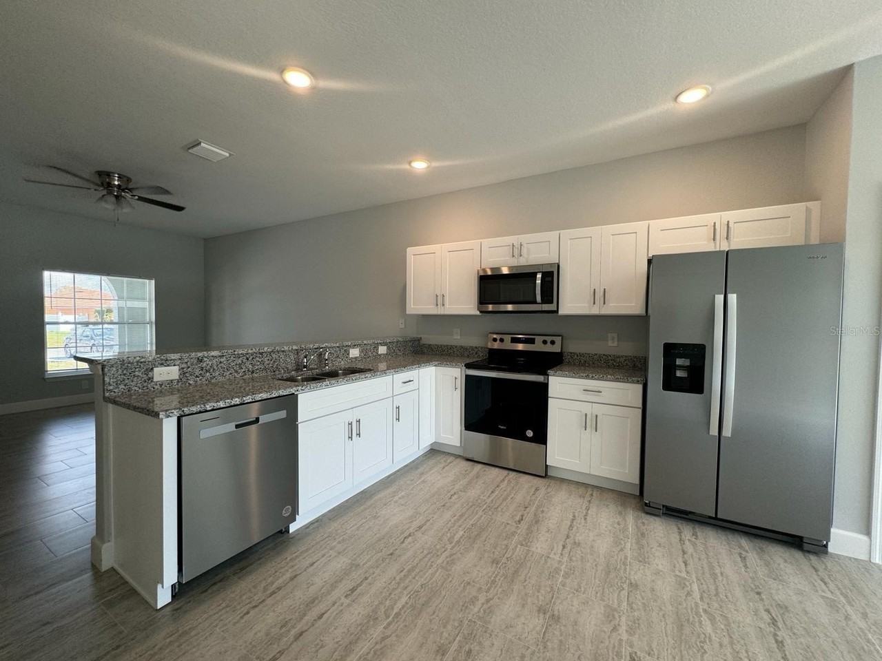 726 Bobcat Ct #B - Photo 3 of 19