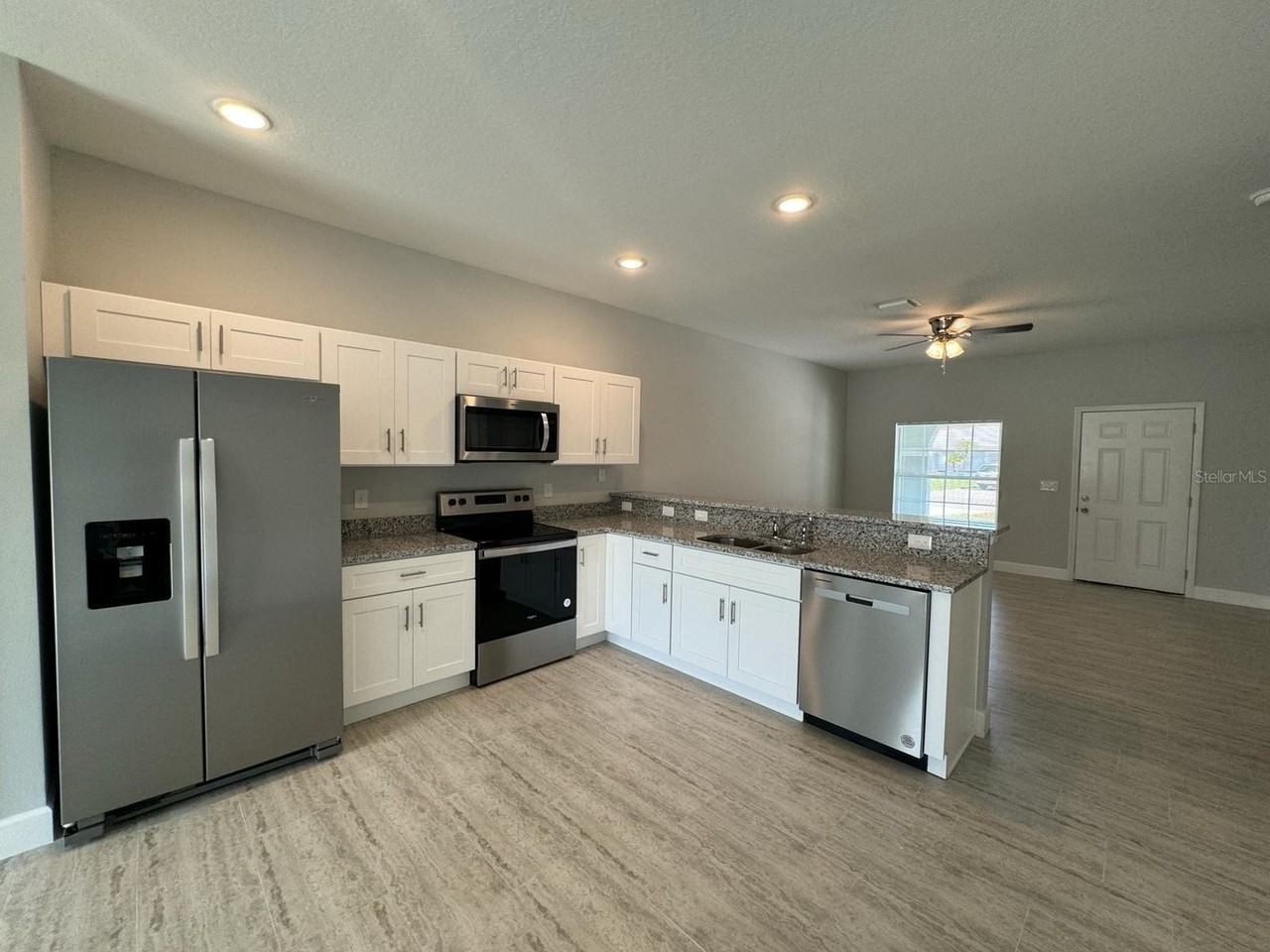 726 Bobcat Ct #B - Photo 7 of 19