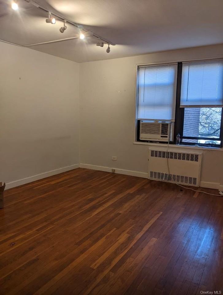 15020 71st Ave Apt 2f - Photo 2 of 6