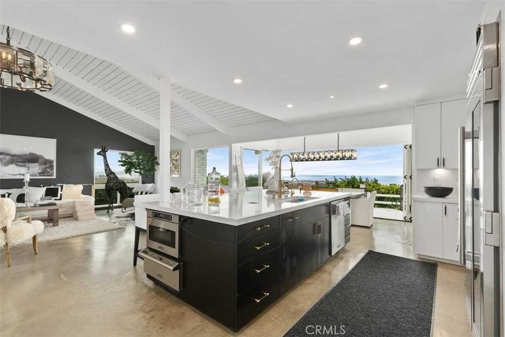 31677 Crystal Sands Dr - Photo 5 of 16