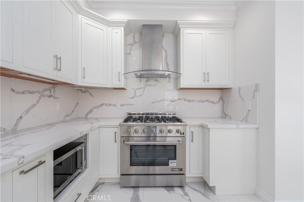 8421 Bleriot Ave - Photo 7 of 29