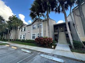 9633 Riverside Dr #E3 - Photo 1 of 1