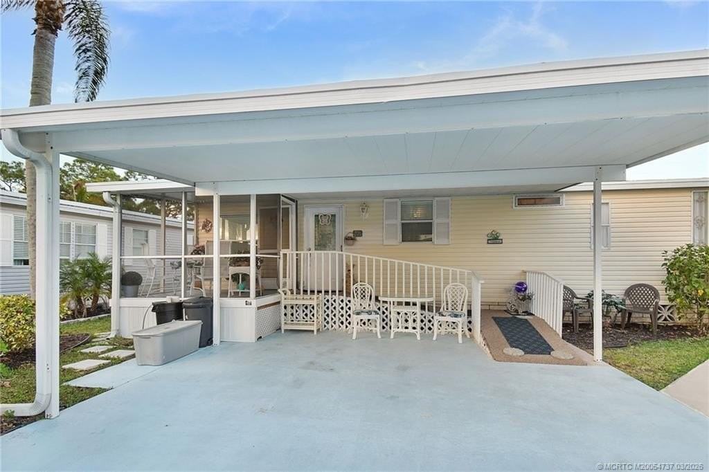 7073 Se Birchwood Ln - Photo 2 of 50