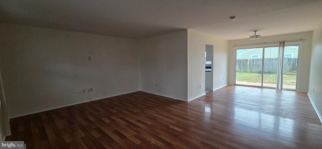 10 Gardenbrook Ln - Photo 3 of 14