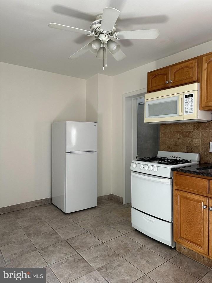 1220 Pine St Fl 2 - Photo 5 of 11