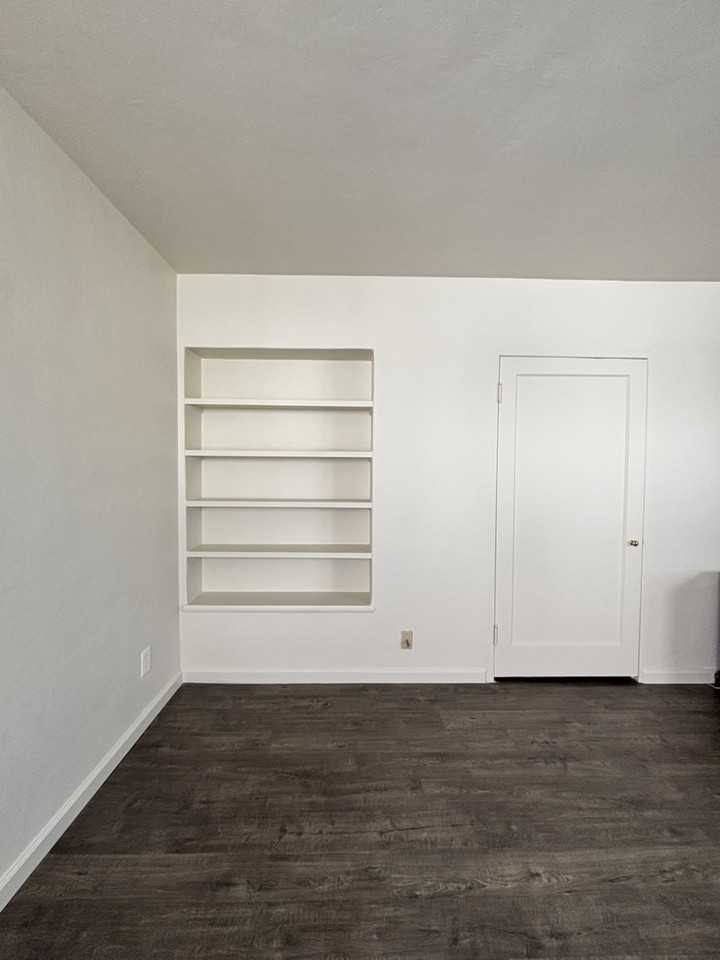 145 Belleview Drive #4 - Photo 4 of 13