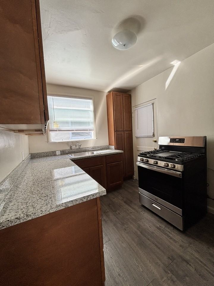 145 Belleview Drive #4 - Photo 6 of 13