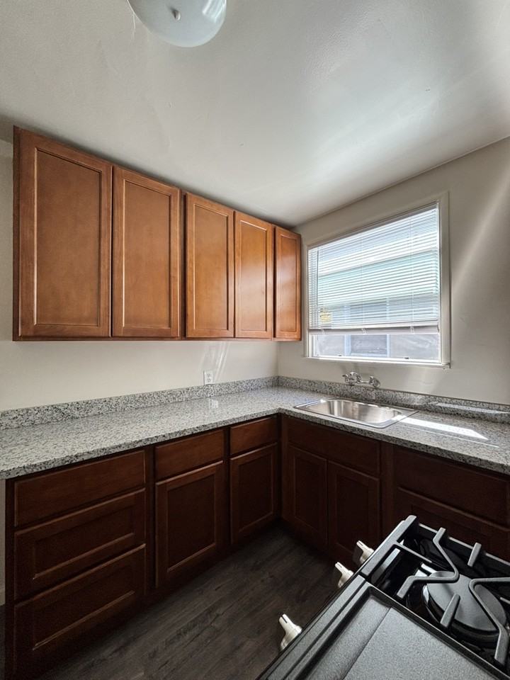 145 Belleview Drive #4 - Photo 7 of 13