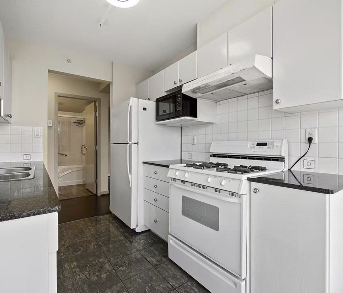 8200 Saba Road - Photo 2 of 16