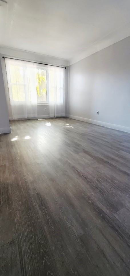 450 Victoria Street South - Photo 6 of 7