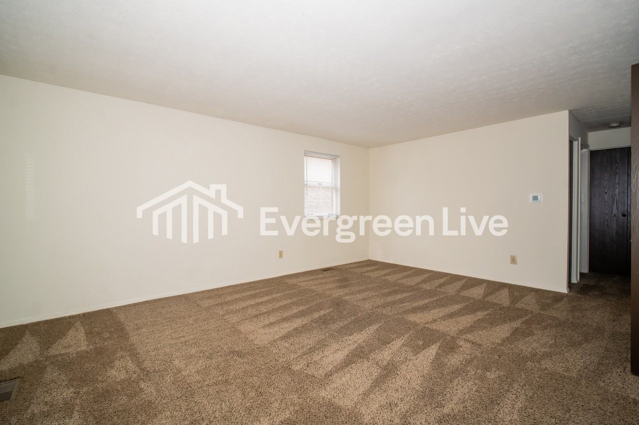 8209 Mount Washington Dr - Photo 3 of 14