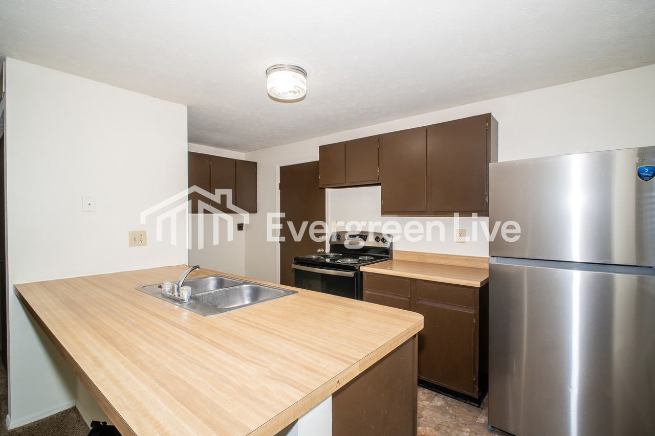 8209 Mount Washington Dr - Photo 6 of 14