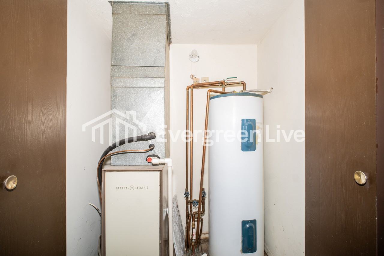 8209 Mount Washington Dr - Photo 7 of 14