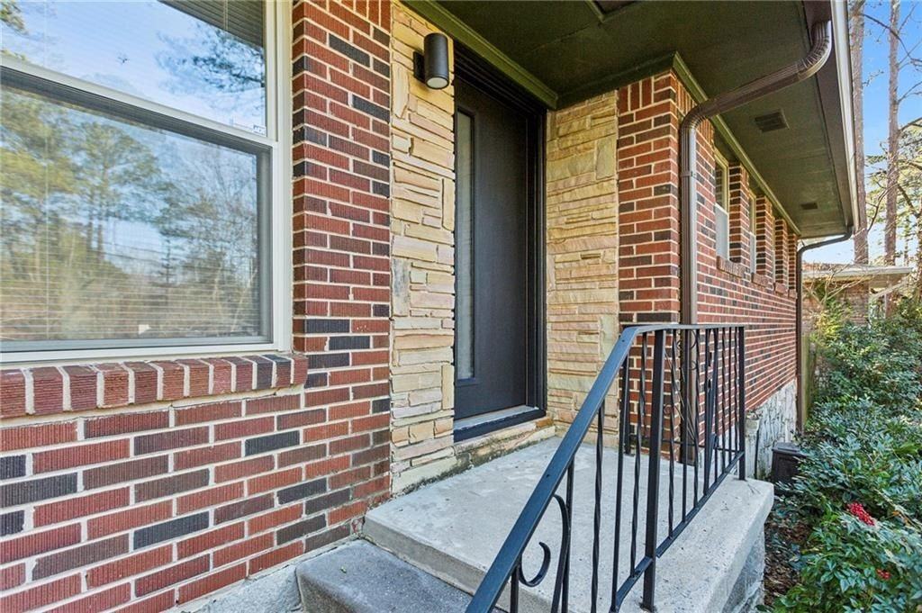 2474 Warwick Cir Ne - Photo 4 of 28