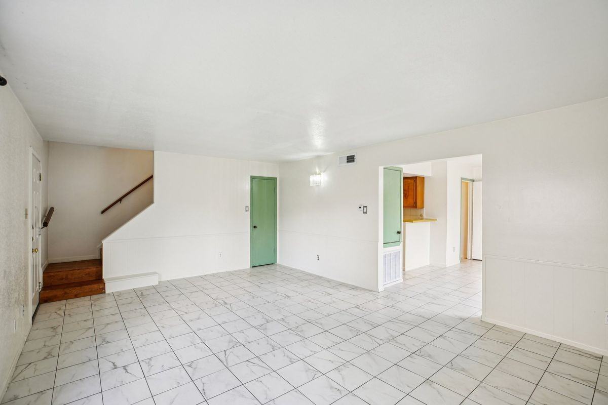 8379 La Roche Ln - Photo 2 of 11