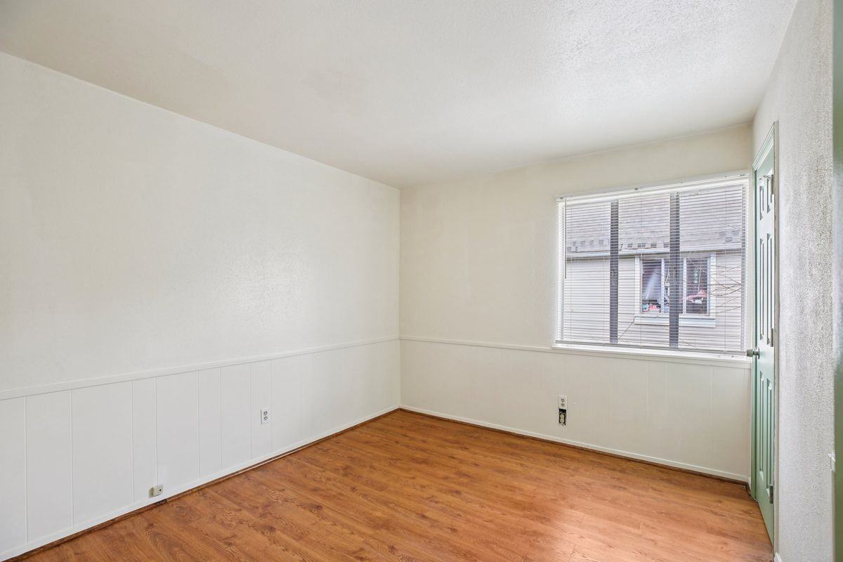 8379 La Roche Ln - Photo 6 of 11