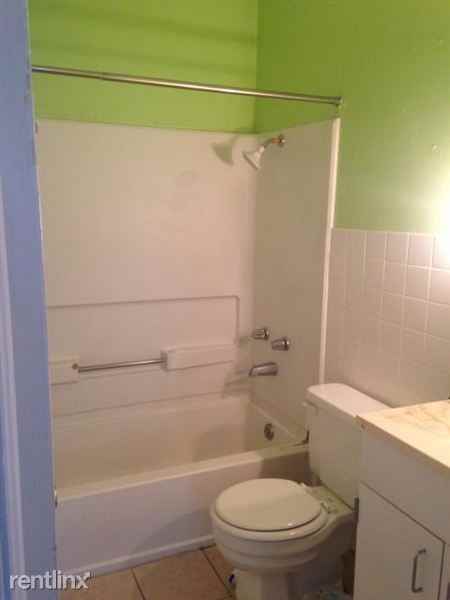 1801 Maine St - Photo 2 of 4