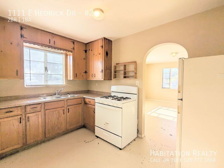 1111 E Hedrick Dr #2 - Photo 3 of 22