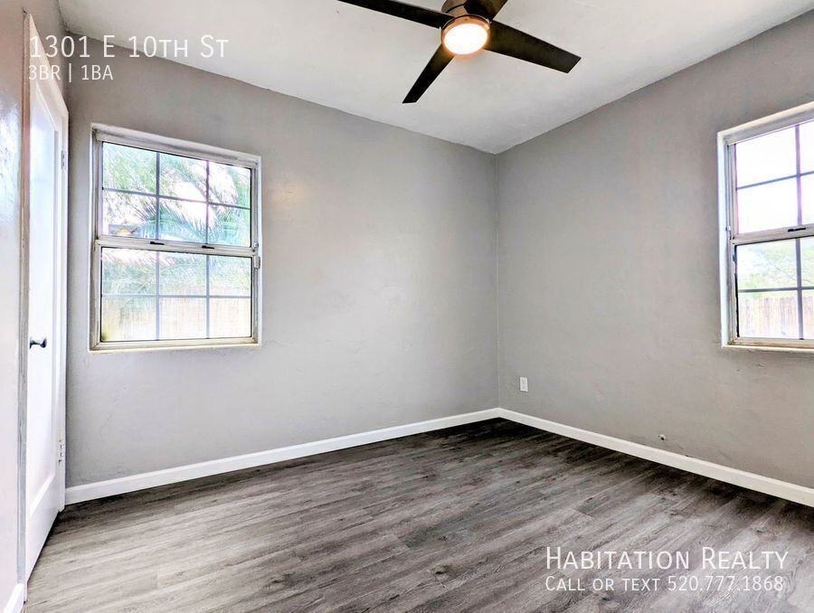 1301 E 10th St - Photo 4 of 19