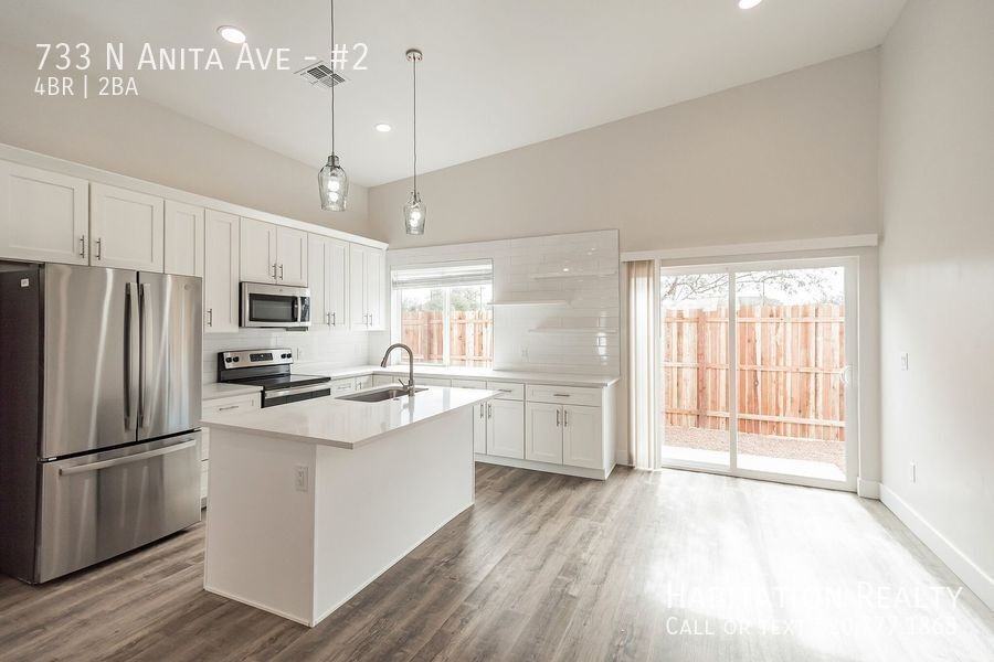 733 N Anita Ave #2 - Photo 4 of 26