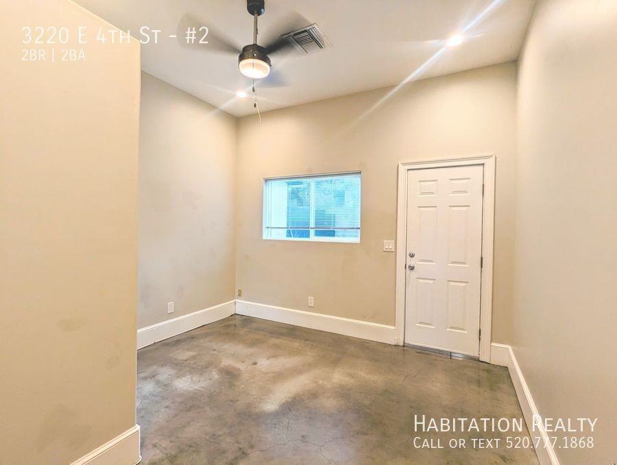 3220 E 4th St #2 - Photo 6 of 19