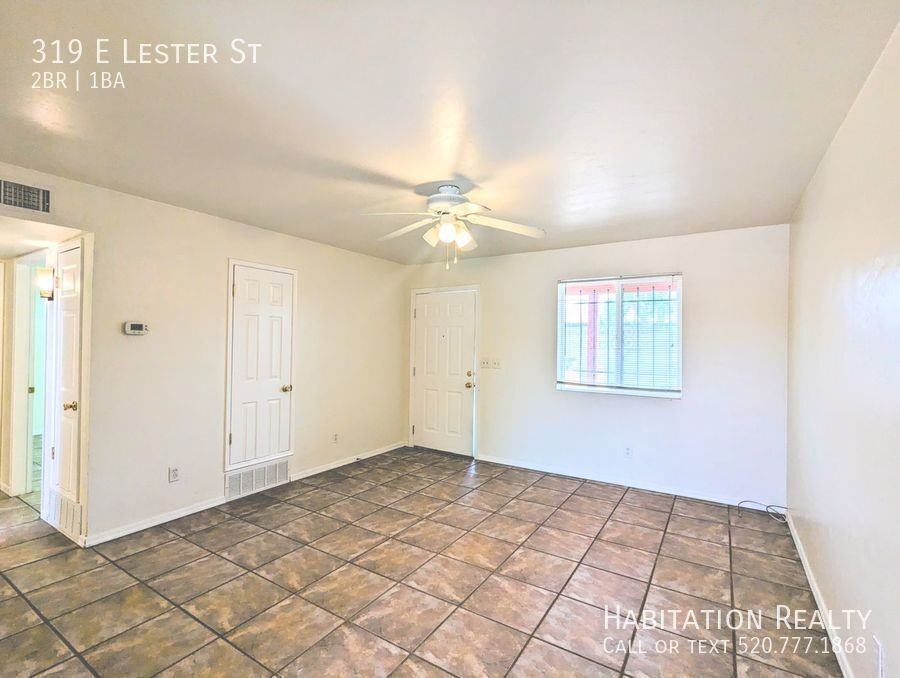 319 E Lester St - Photo 5 of 15