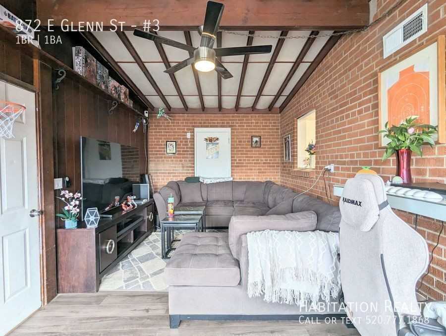 872 E Glenn St #3 - Photo 4 of 16