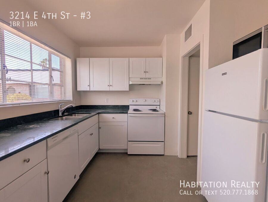 3214 E 4th St #3 - Photo 2 of 14