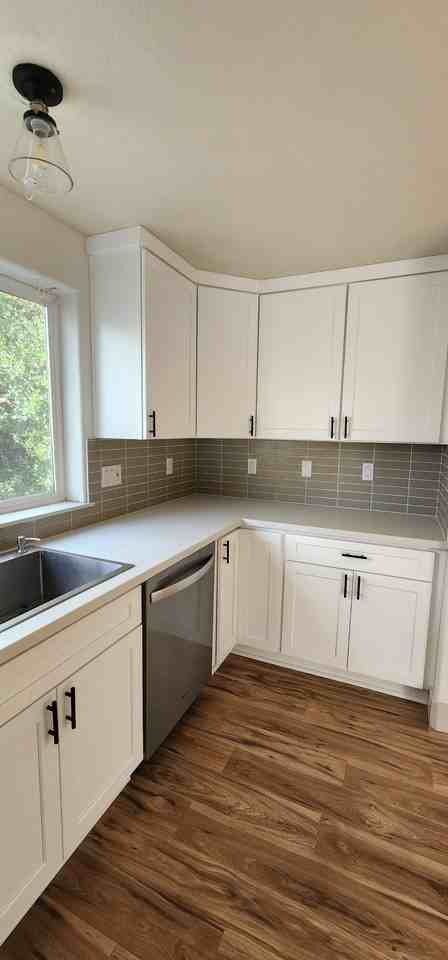 1008 Se Sherrett St - Photo 6 of 18