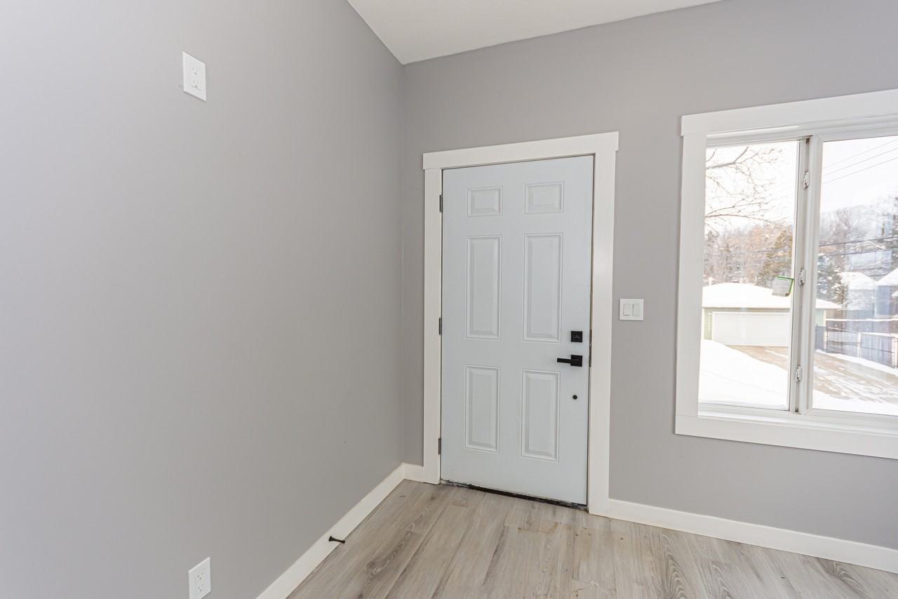 11547 St Albert Trail Nw - Photo 2 of 50