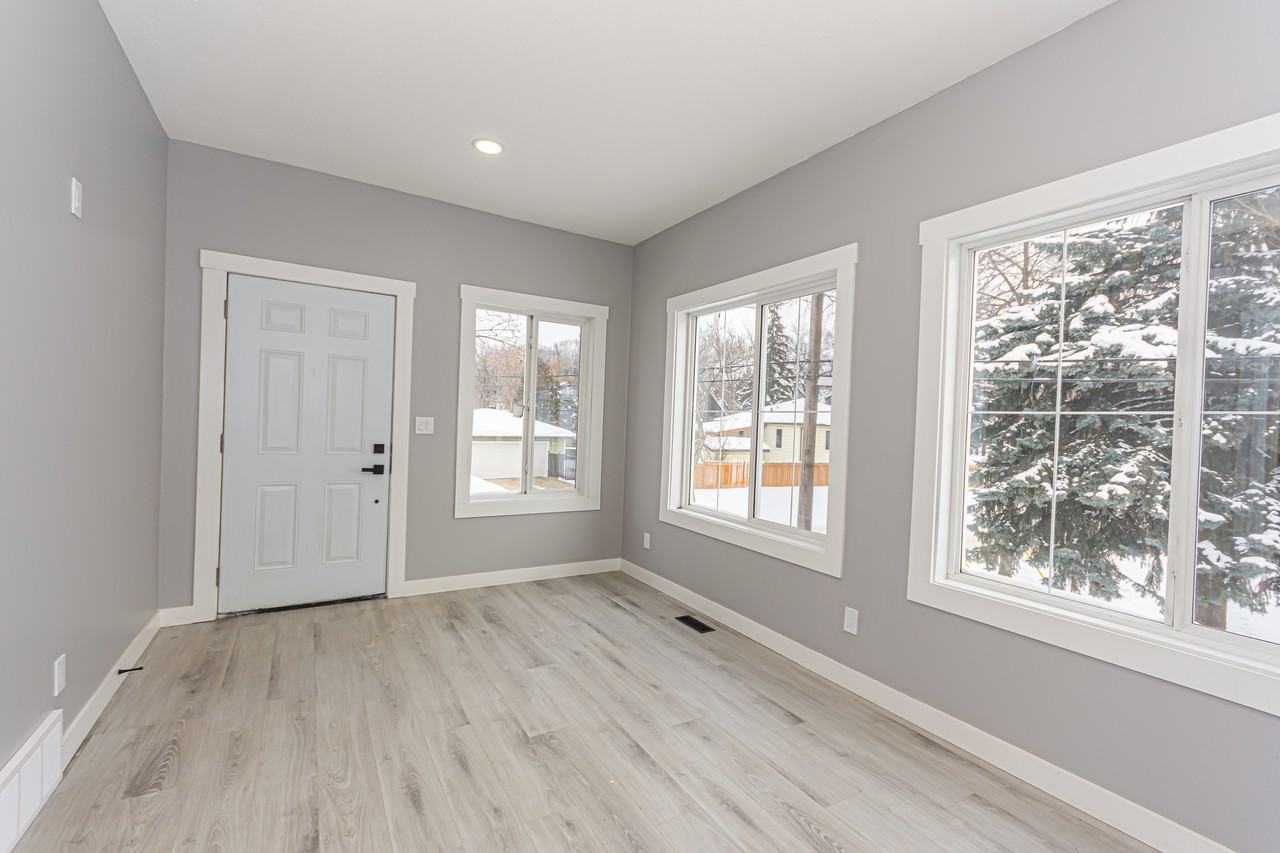 11547 St Albert Trail Nw - Photo 6 of 50