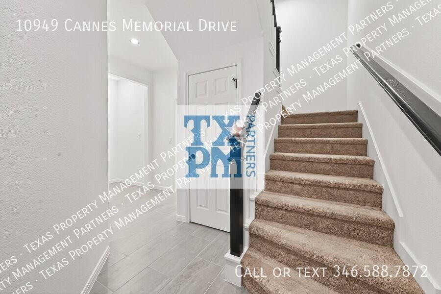 10949 Cannes Memorial Dr - Photo 4 of 48