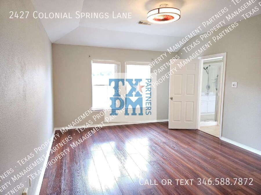 2427 Colonial Springs Ln - Photo 5 of 14