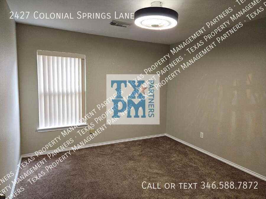 2427 Colonial Springs Ln - Photo 7 of 14