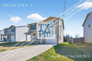 940 21st St & 9 #4 - Photo 1 of 1