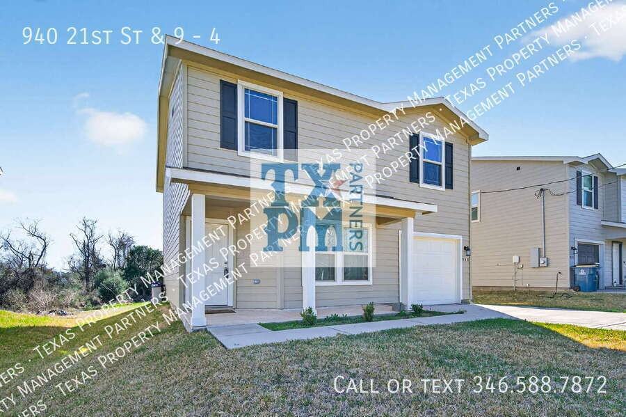 940 21st St & 9 #4 - Photo 3 of 50