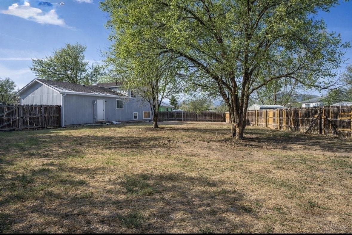 4318 Wendy Ct - Photo 2 of 8