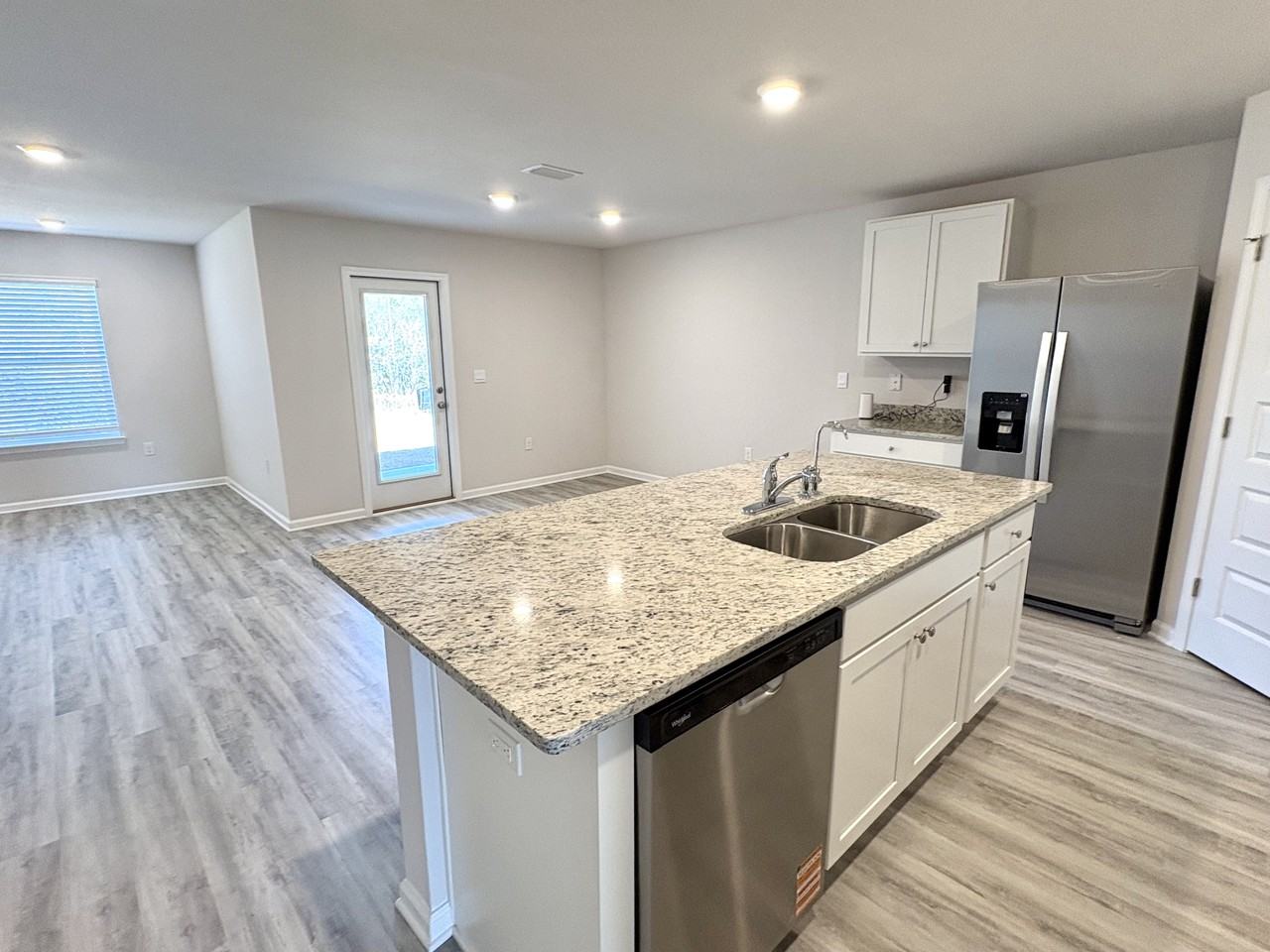 293 Cades Ct - Photo 6 of 27