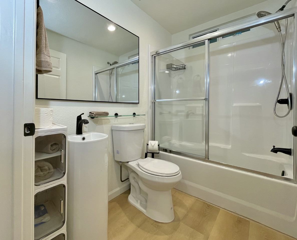 225 E Branch St - Photo 2 of 9