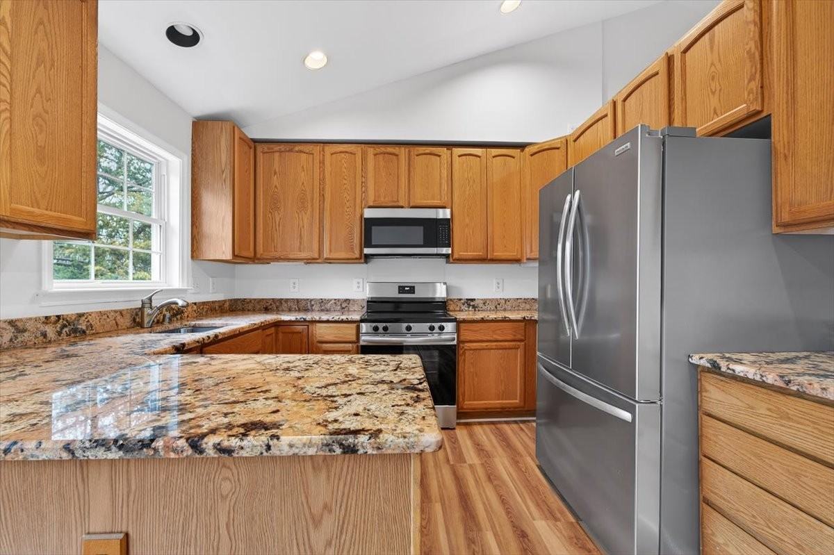 11824 Hoover Ln - Photo 7 of 20