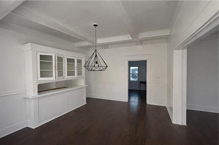 1424 W 45th St - Photo 6 of 20