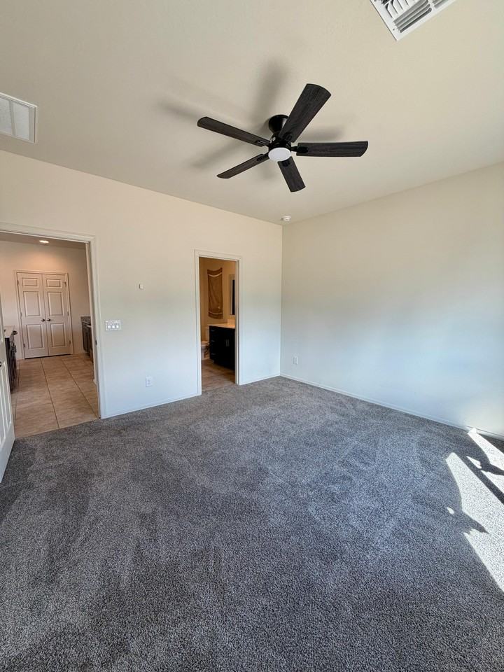 24403 W Ripple Rd - Photo 7 of 18