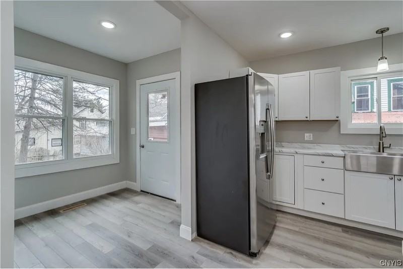 135 N Washington St - Photo 4 of 20