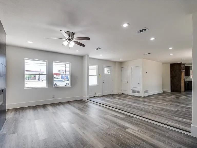 1802 Sw 3rd St - Photo 2 of 6