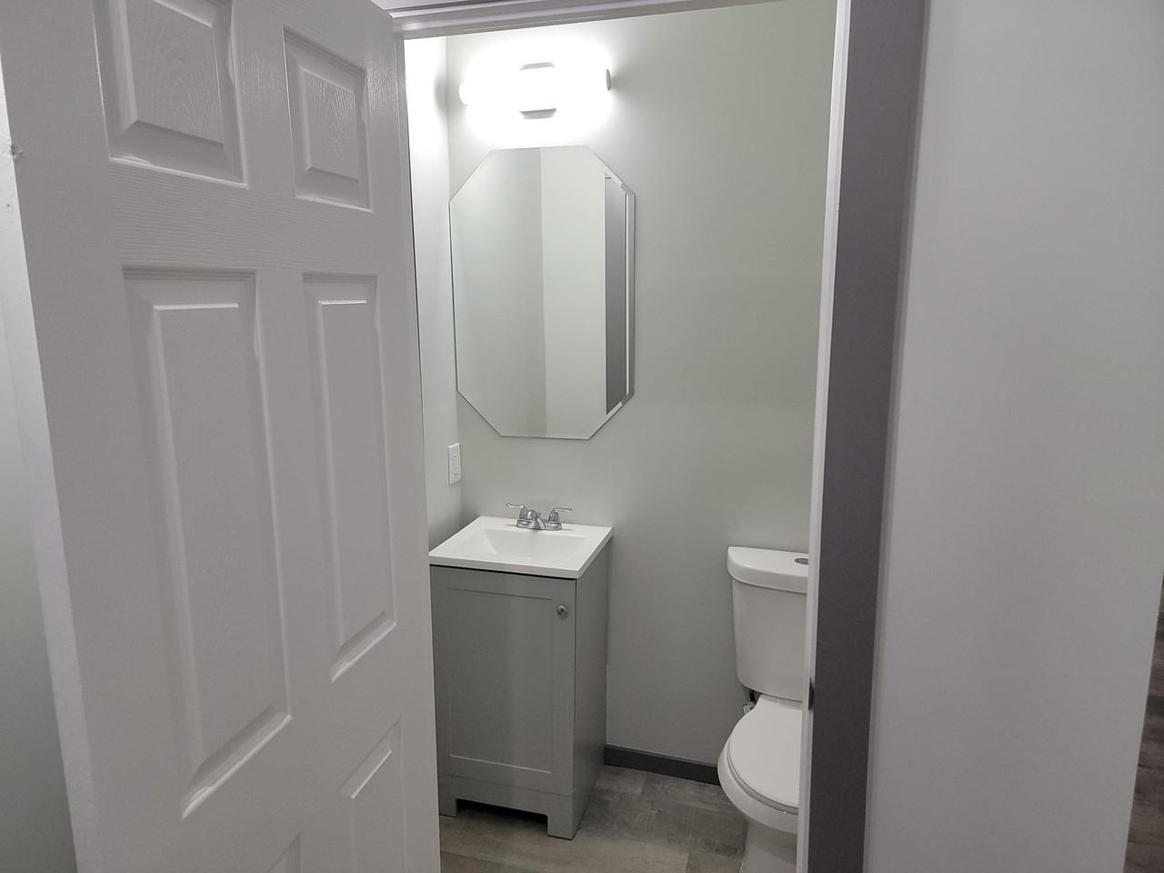 1111 N Dearborn St - Photo 5 of 5