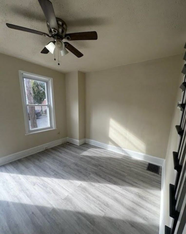 11 Cedar St - Photo 2 of 11